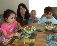 Melanie Mendelson with kids at the table