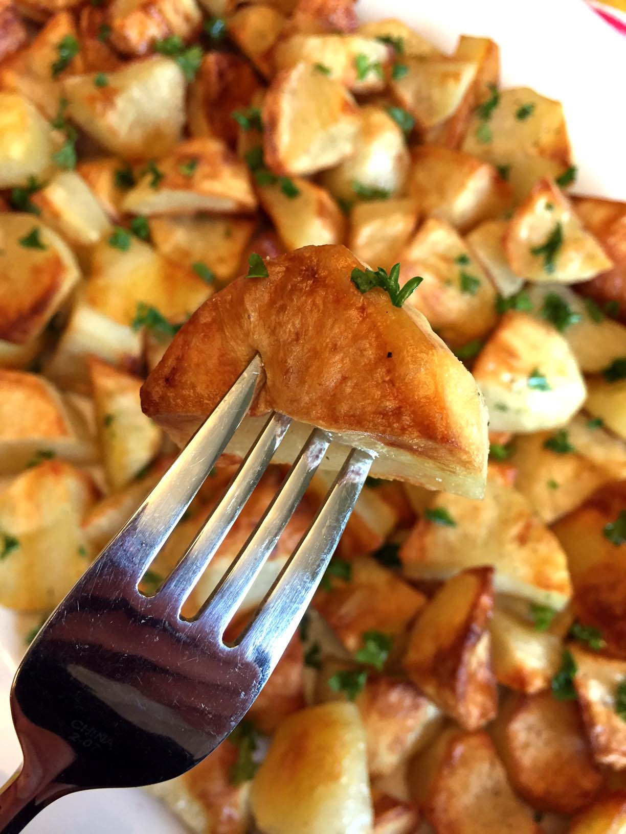 Easy Oven Roasted Potatoes Recipe – Best Ever! – Melanie Cooks