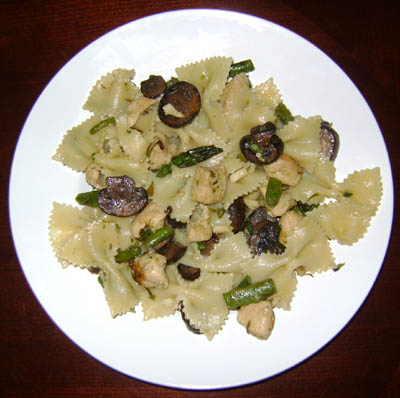 pasta-with-chicken-mushrooms-asparagus