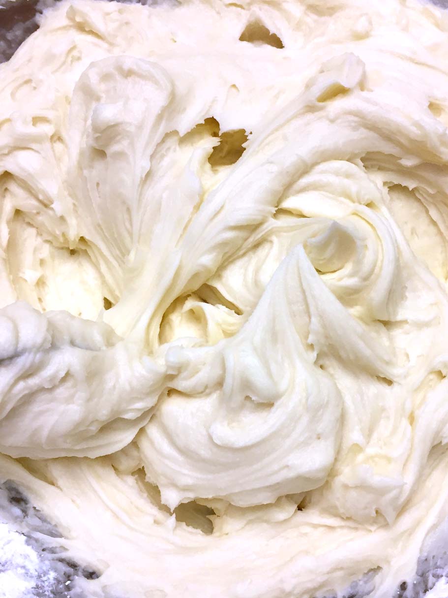 Easy Homemade Vanilla Buttercream Frosting Recipe – Melanie Cooks