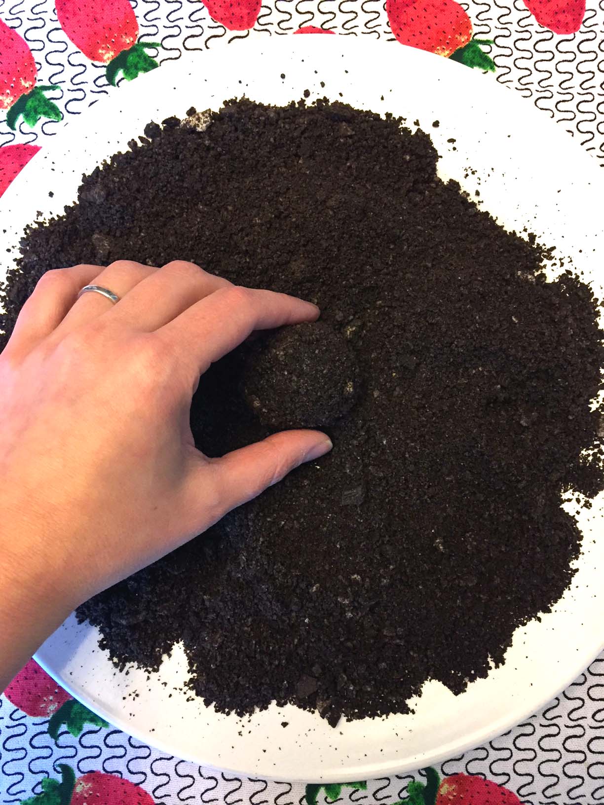 Oreo Truffles Easy NoBake Oreo Balls Recipe Melanie Cooks