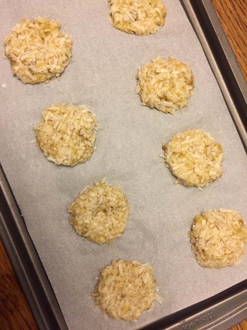 3Ingredient Coconut Banana Cookies (GlutenFree, Paleo, Vegan