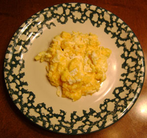 scrambled eggs with cheese