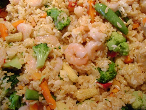 shrimp fried rice closeup picture