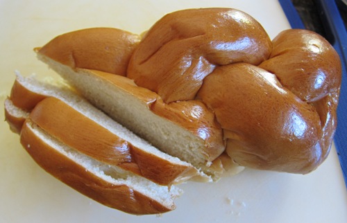 sliced challah bread for sandwiches