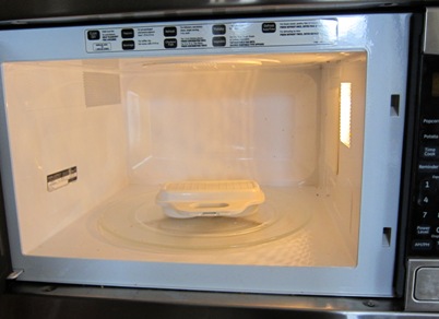 cooking eggs in a microwave