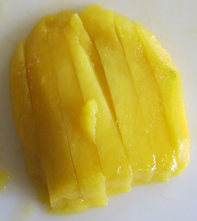 dicing a mango slice