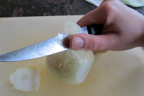 picture of peeling an onion