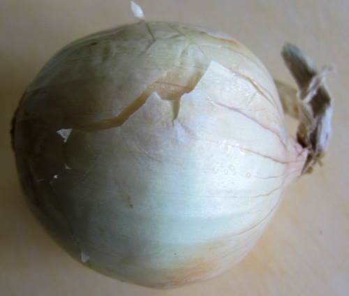 How To Peel An Onion