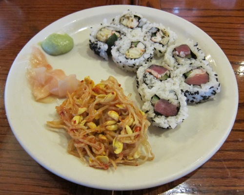 senoya restaurant sushi rolls