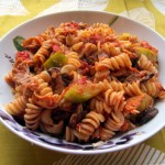 pasta with shredded chicken, shiitaki mushrooms and zuchini