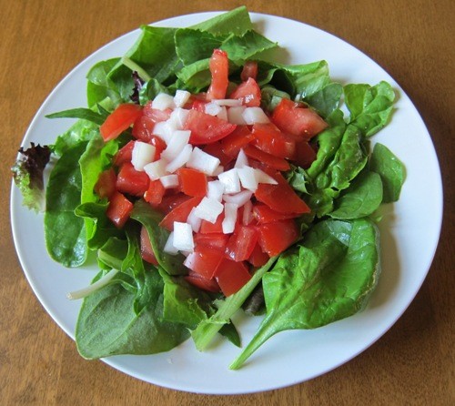 salad with lettuce tomato and onion