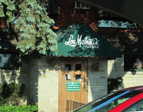 outside of Lou Malnatis restaurant