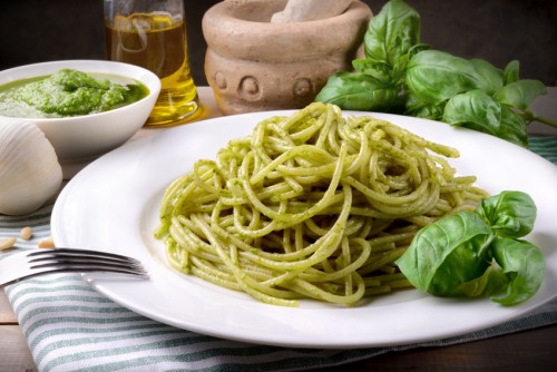 How To Make Pasta With Classic Basil Pesto