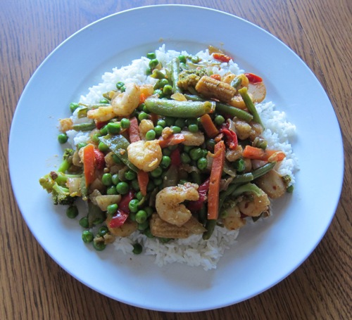 shrimp and veggie stir fry over white rice