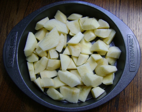 sliced apples for apple cake