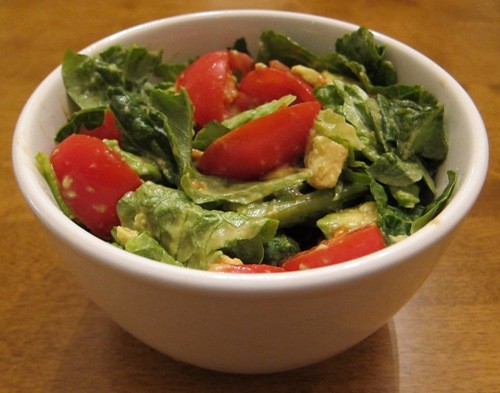 salad recipe with tomatoes avocado lettuce