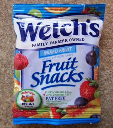 welch's fruit snacks package