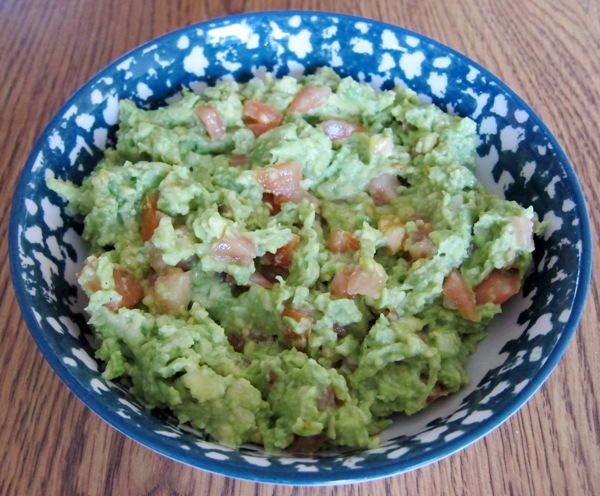 chunky guacamole recipe with tomatoes and avocado