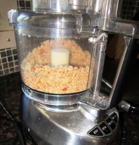 how to make bread crumbs in a food processor