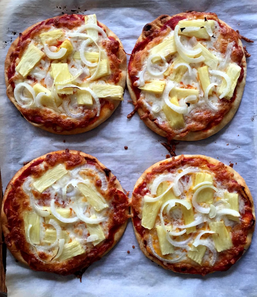 How To Make Pineapple Onion Pita Pizzas