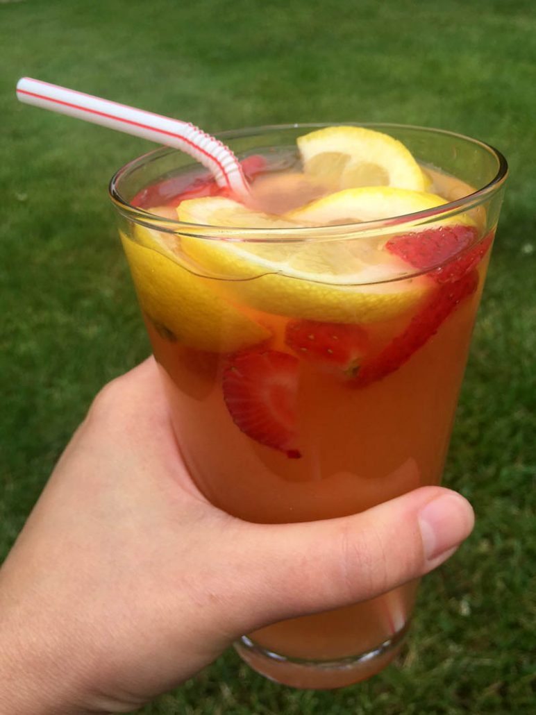 How To Make Strawberry Lemonade