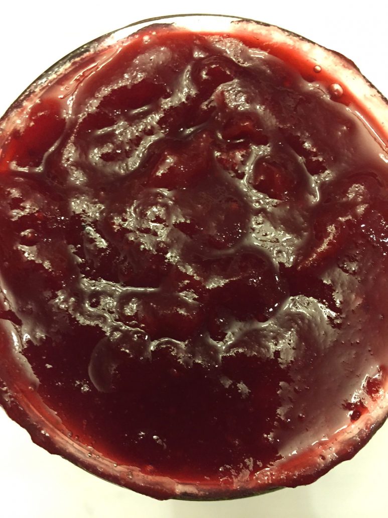 Healthy Cranberry-Orange Sauce Without Any Added Sugar