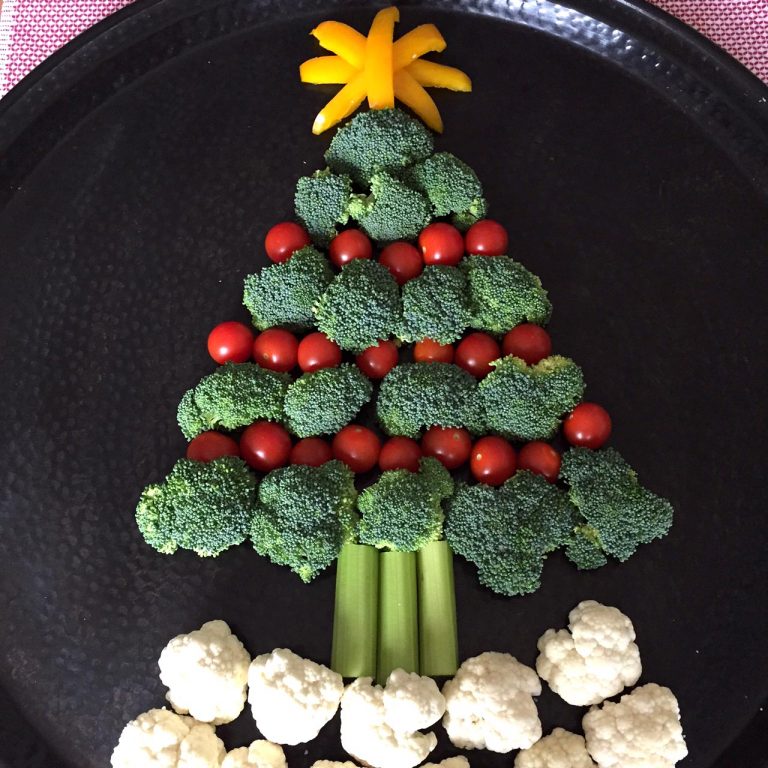 Christmas Tree Shaped Vegetable Platter Appetizer Tray