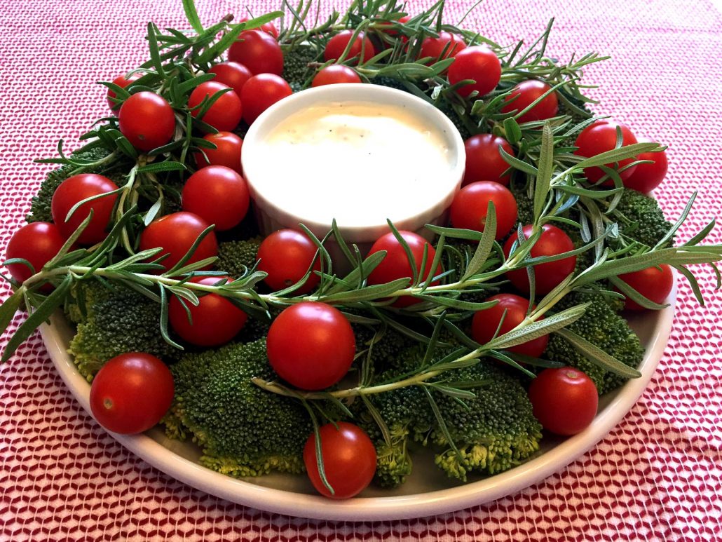 Christmas Wreath Shaped Vegetable Plate With Broccoli, Tomatoes and Rosemary