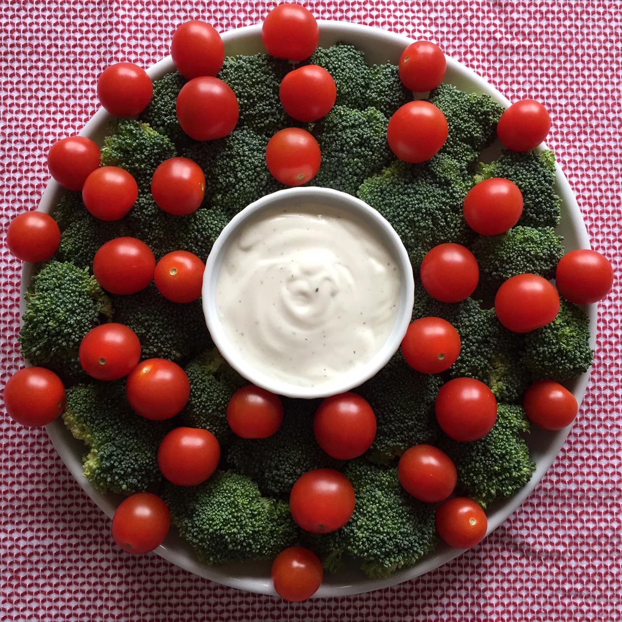 Vegetable Christmas Wreath Appetizer