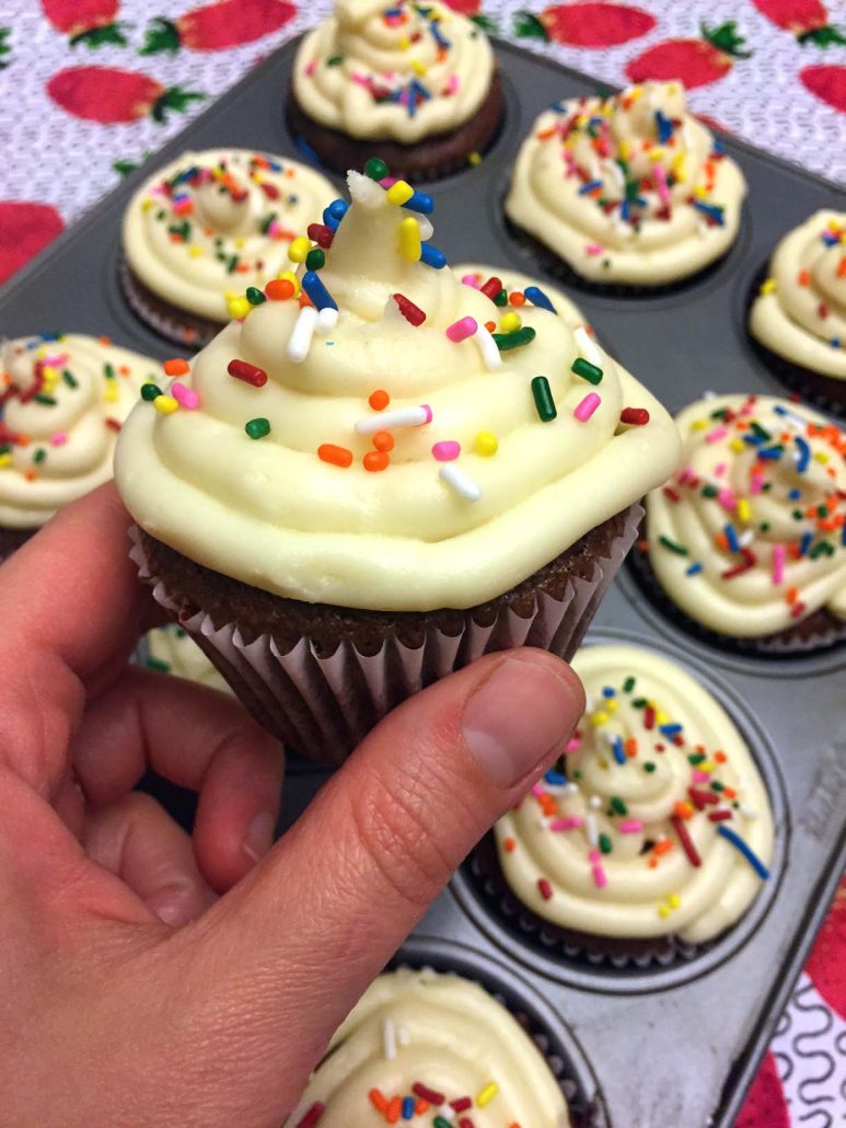 Easy Chocolate Cupcakes Recipe With Vanilla Buttercream Frosting