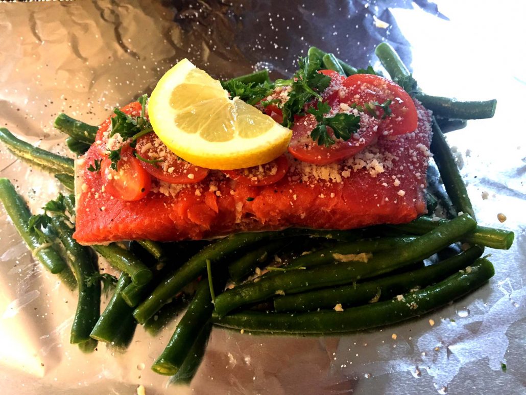 How To Make Salmon And Vegetables In Foil Pouches