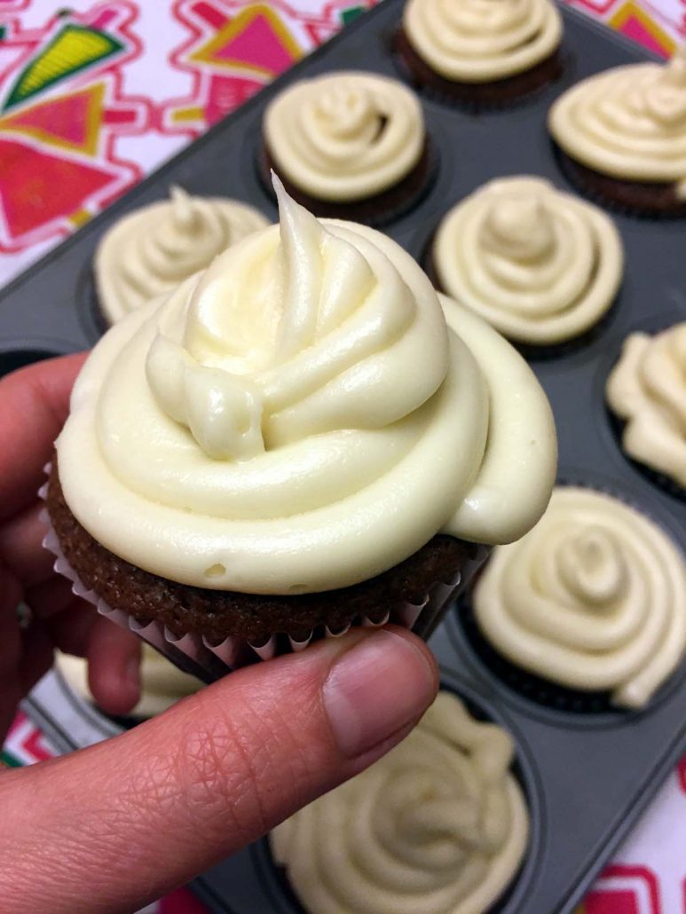 Easy Vanilla Buttercream Frosting Recipe