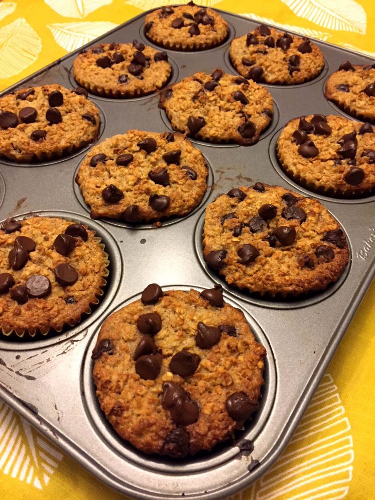 Oatmeal Cups With Bananas And Chocolate Chips