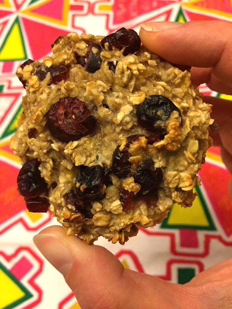 Healthy 3-Ingredient Banana Oatmeal Cookies