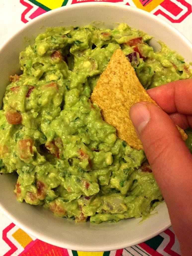 Best Guacamole: Delicious & Flavorful Homemade Guacamole