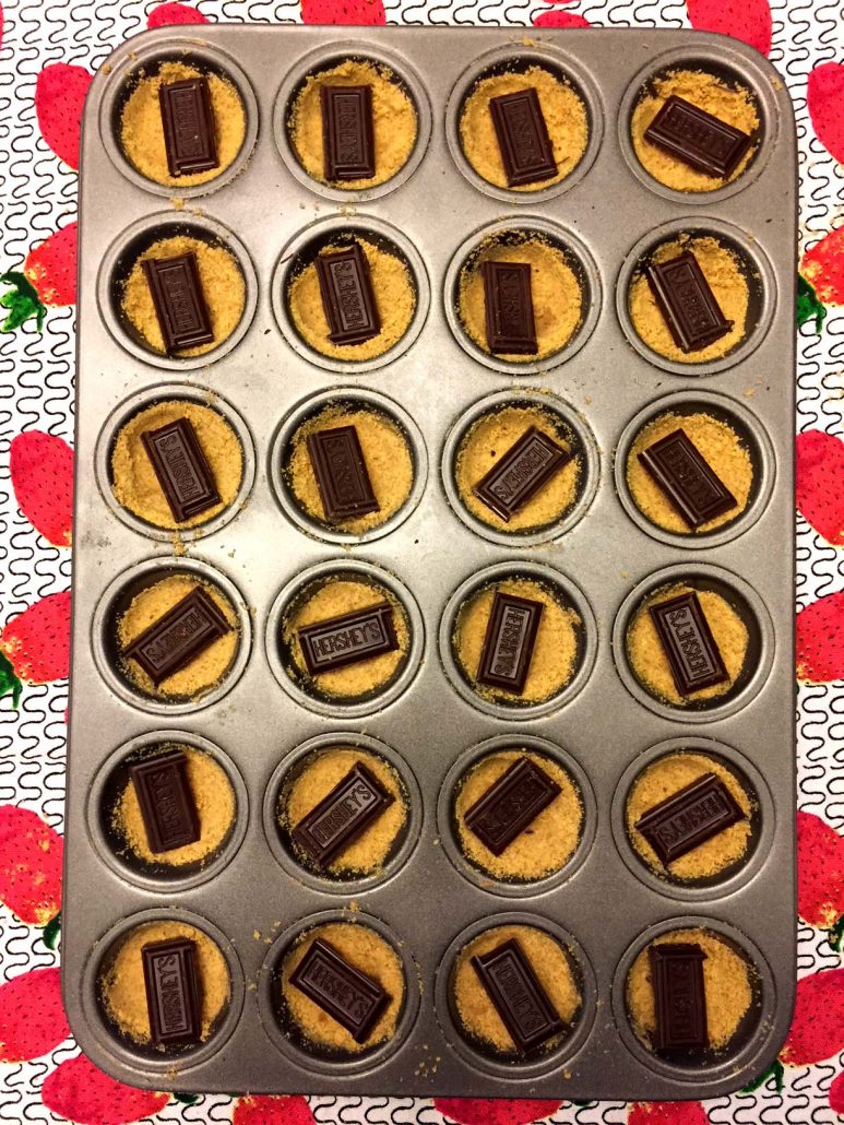 Chocolate Squares Graham Cracker Cups