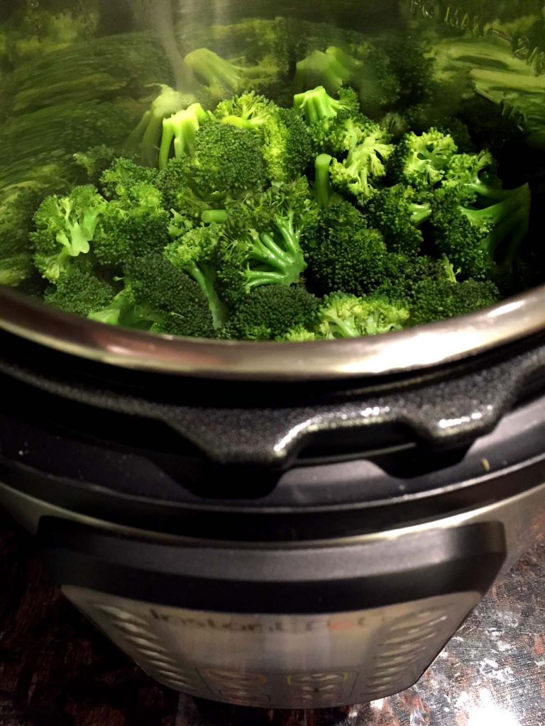 Instant Pot Broccoli Recipe – Pressure Cooker Steamed Broccoli