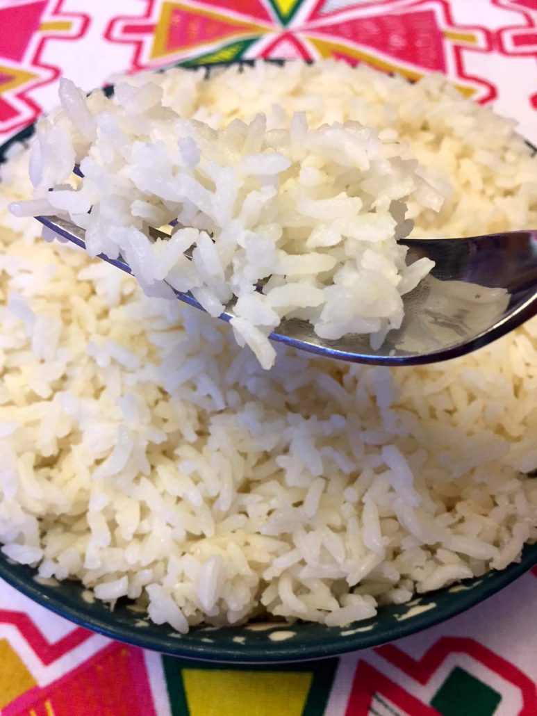 How to Cook the Perfect White Rice in a Rice Cooker {Recipe} - modernmami™