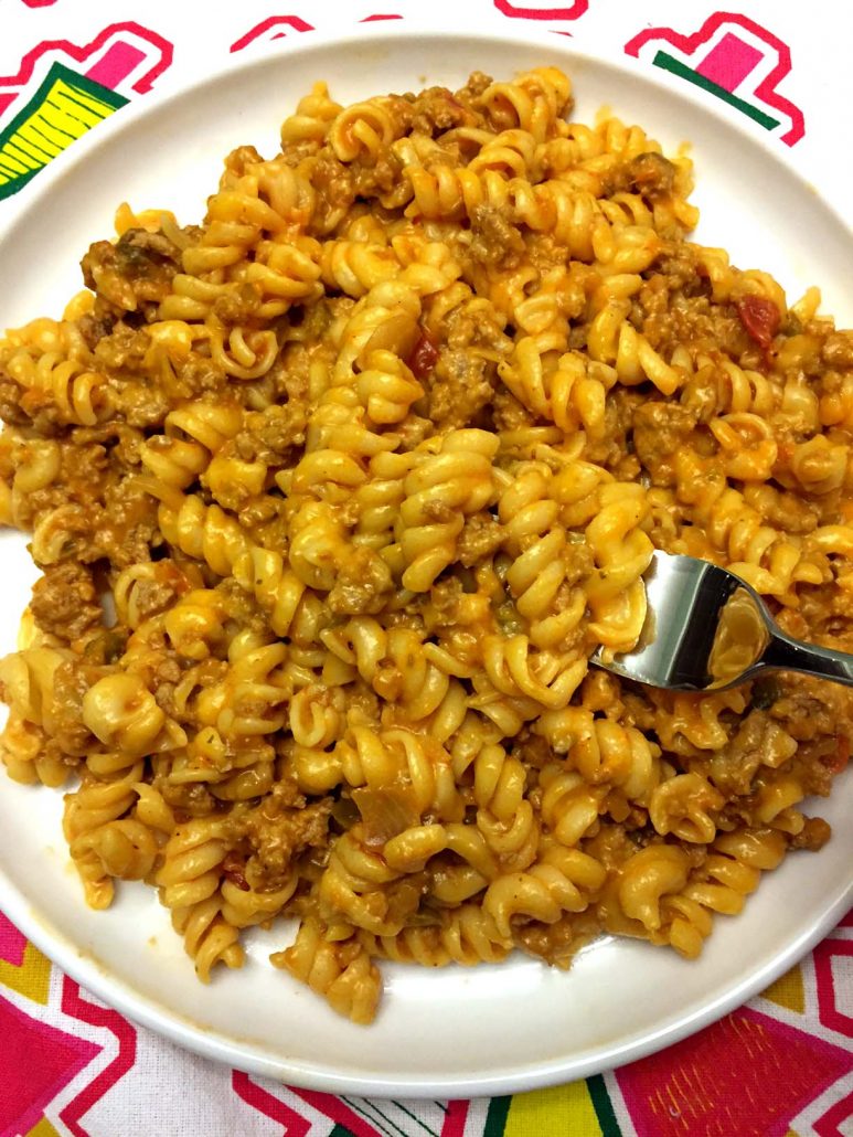 How To Make One Pot Cheesy Taco Pasta