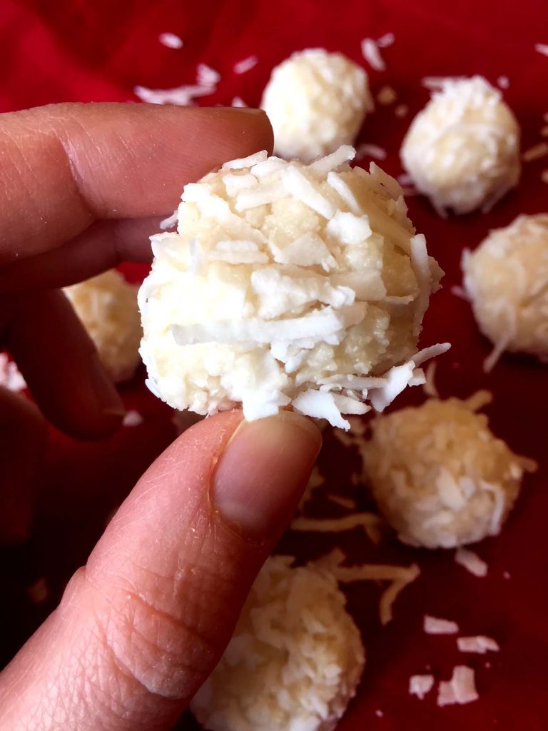 Coconut Balls – Healthy No-Bake Coconut Truffles Recipe
