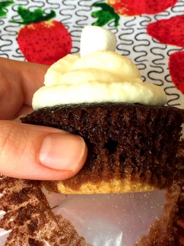 S'Mores Chocolate Marshmallow Cupcakes With Graham Cracker Crust