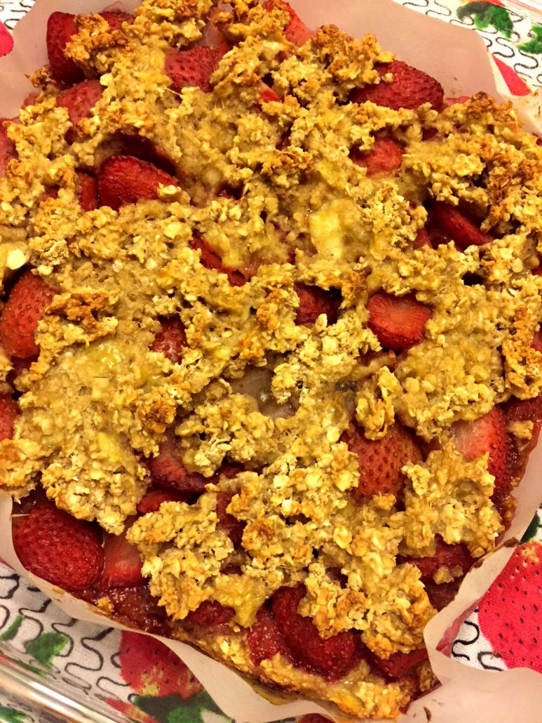 Banana Strawberry Baked Oatmeal