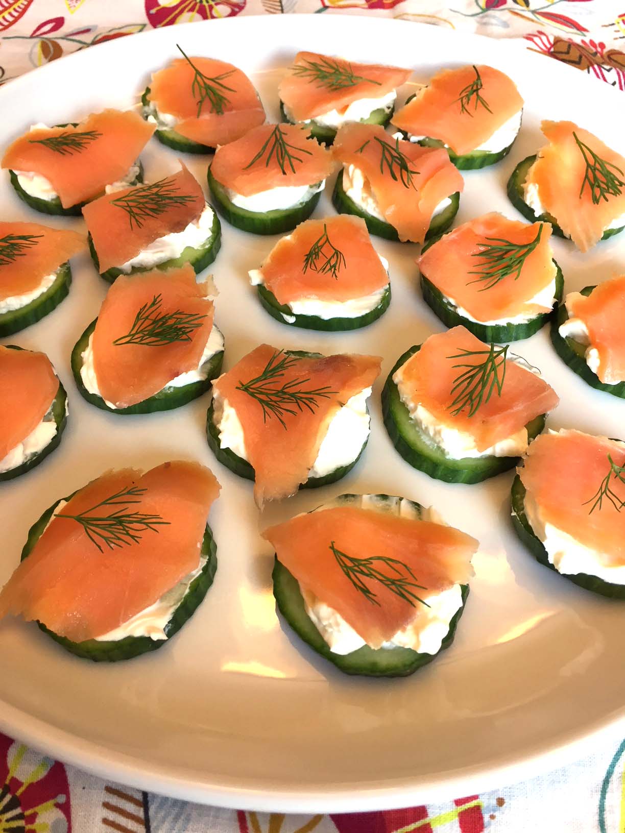 Easy Smoked Salmon Canapes with Cream Cheese