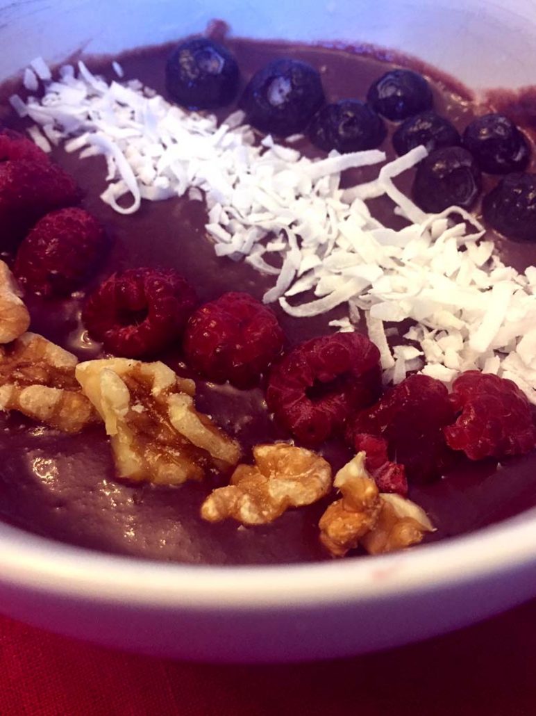 Low Carb Acai Bowl Breakfast