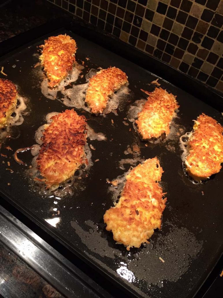 Chicken breaded in coconut flakes - low carb and gluten free