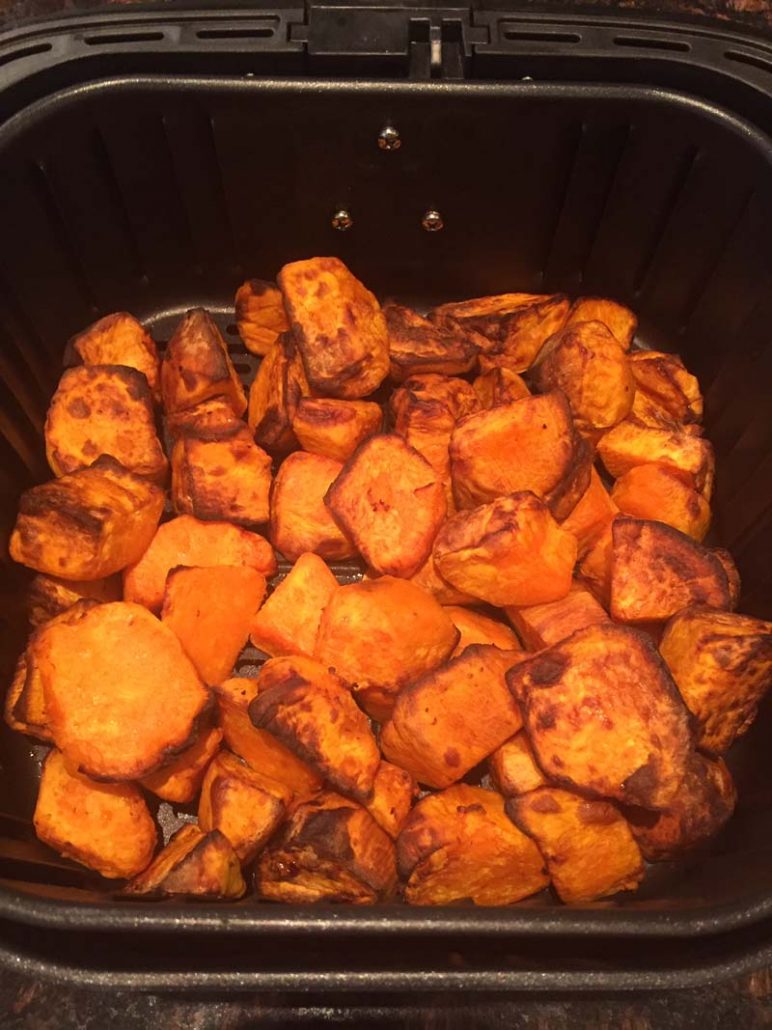how to cook sweet potatoes in the air fryer