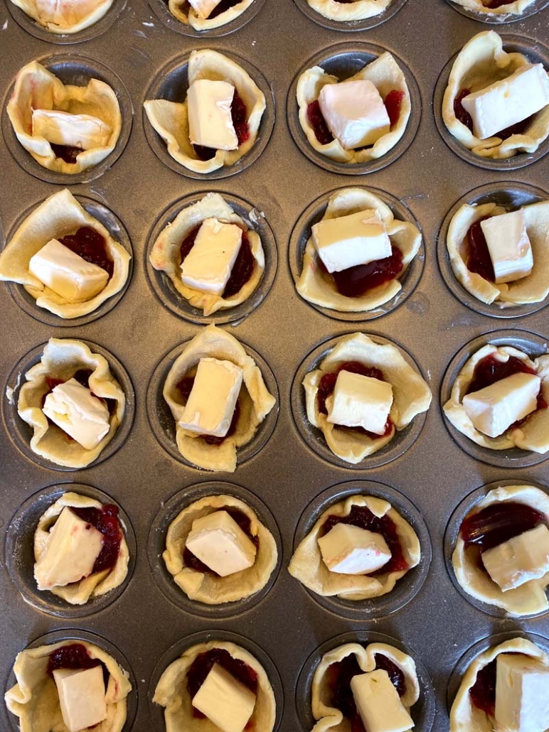 brie cheese puff pastry cups