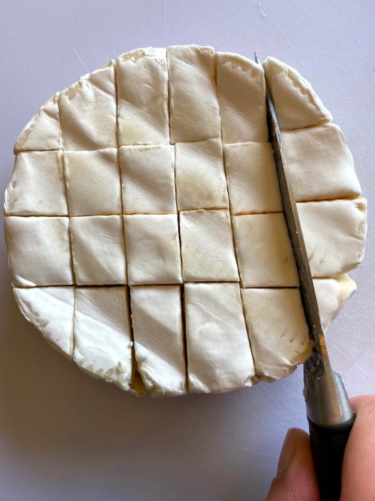 cut a wheel of brie