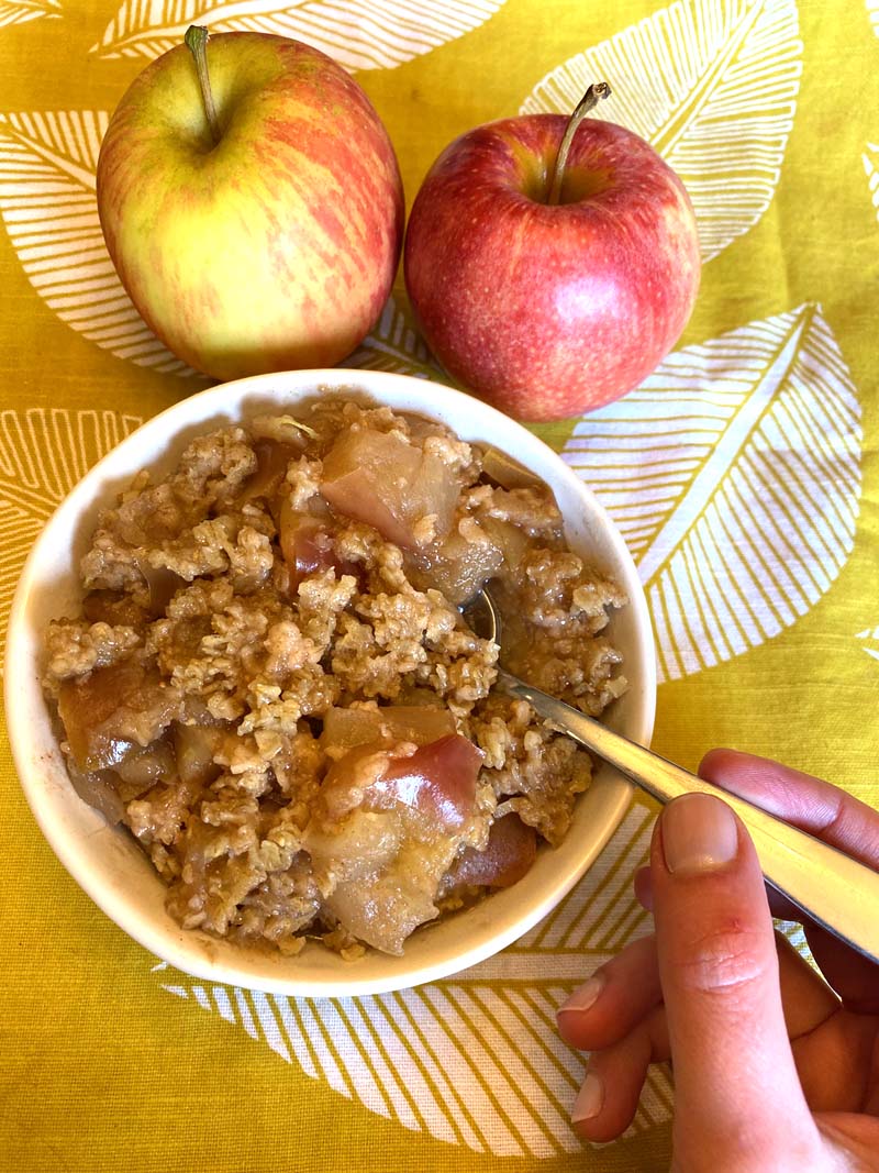 Instant Pot Apple Crisp Recipe that is Ready in Minutes